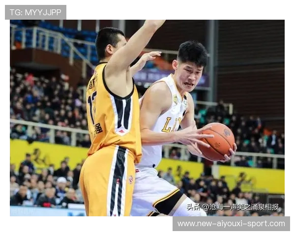 广厦男篮胡金秋再度展现内线统治力，轻松战胜对手