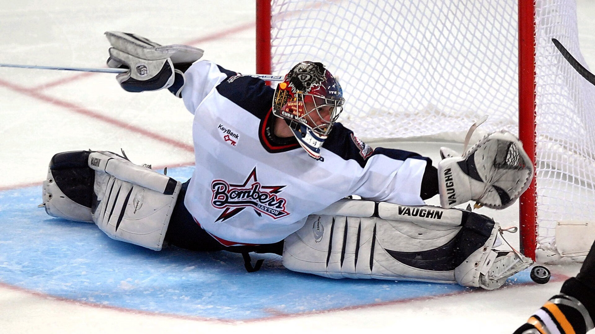 爱游戏-德甲场面火爆：攻坚战中呈现极致实力，德甲收官战