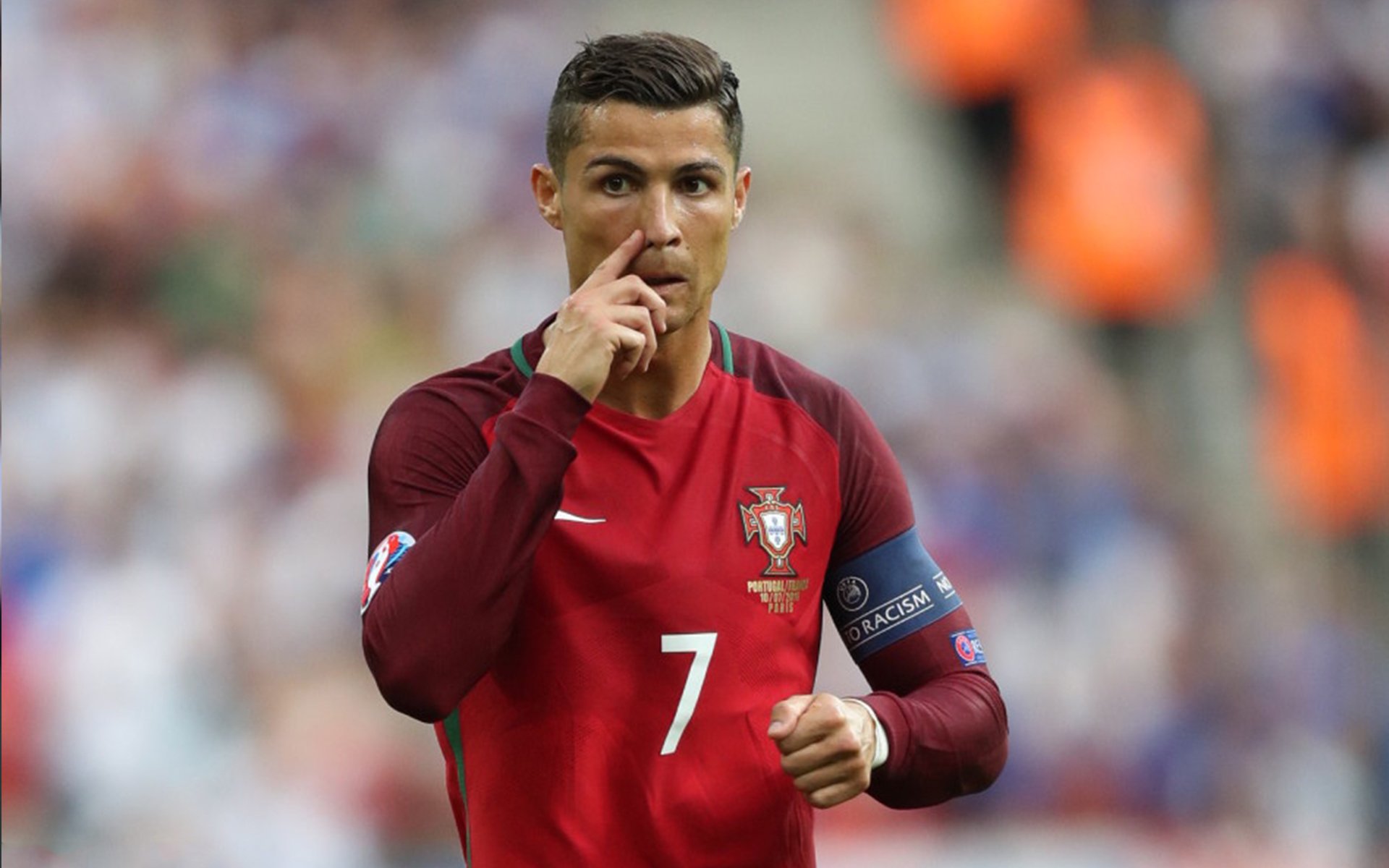 《FIFA》虚拟足球世界杯:线上线下同步盛世包容,冠军誓夺!